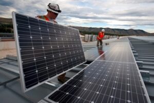 Kit panouri fotovoltaice off-grid